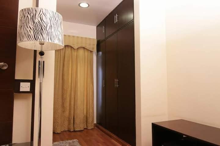 Hira Guest House Karachi Esterno foto