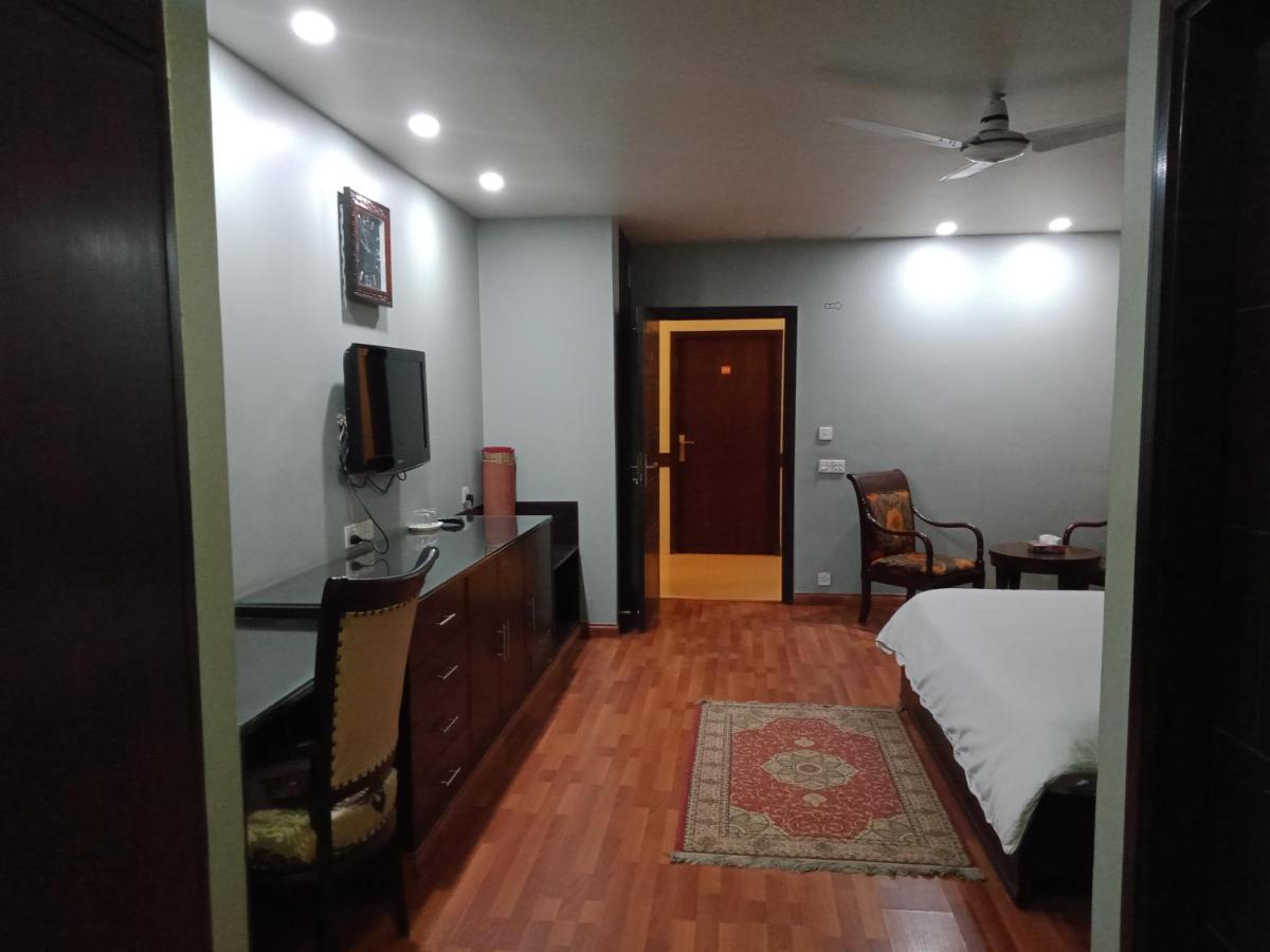 Hira Guest House Karachi Esterno foto