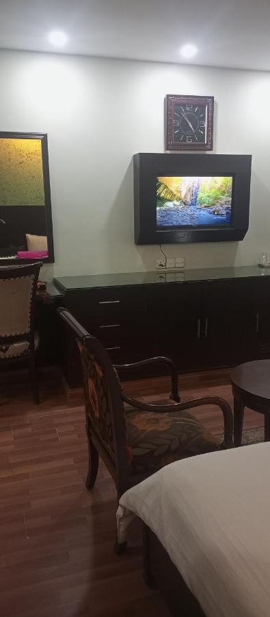 Hira Guest House Karachi Esterno foto